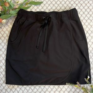 Patagonia Women's Fleetwith Skort Black XS Excellent Used Condition